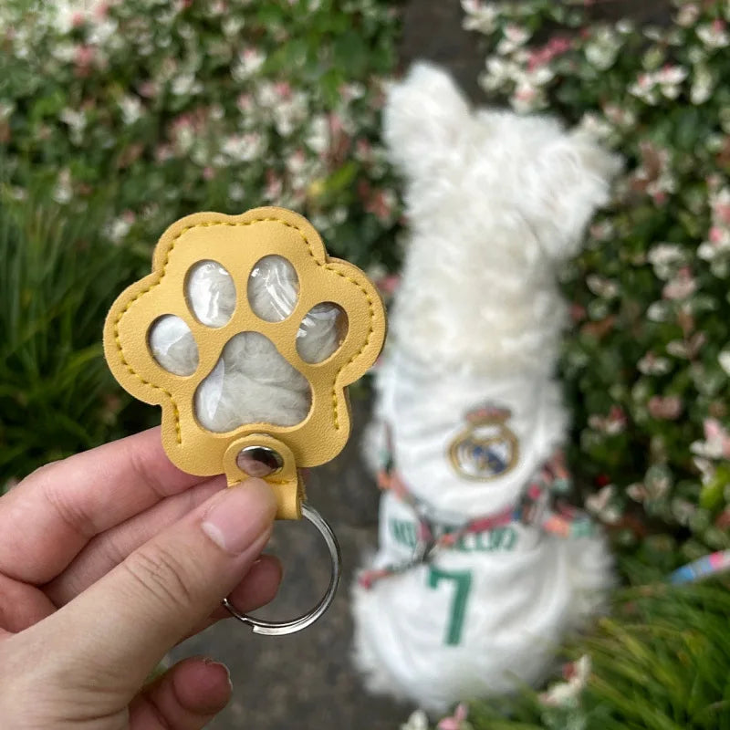 Pet Hair Storage Keychain