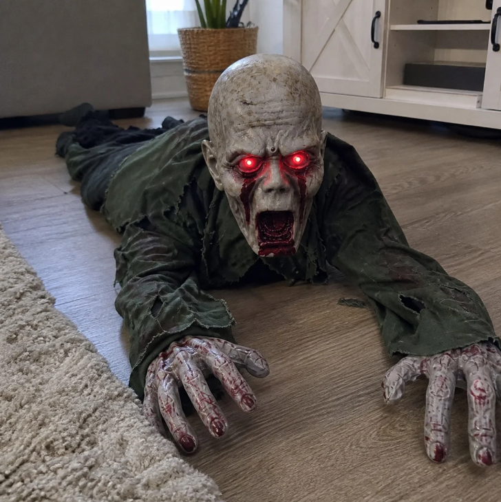 Crawling Zombie Halloween Animatronic